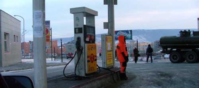 Шатахуун импортлох боломжгүй болжээ